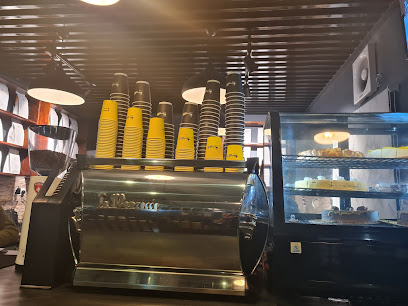 مقهى حزة - HZH COFFE - أملج - +966 56 627 4008