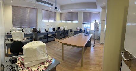 معهد بلا حدود العالي للتدريب - المدينة المنورة - +966 58 279 7628