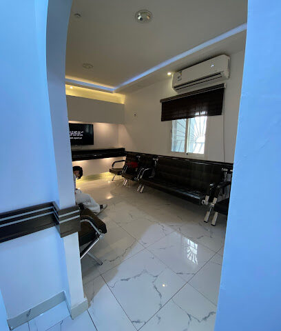 عيادات الدكتور هتان بصري لطب الأسنان - بقيق - +966 13 566 3222