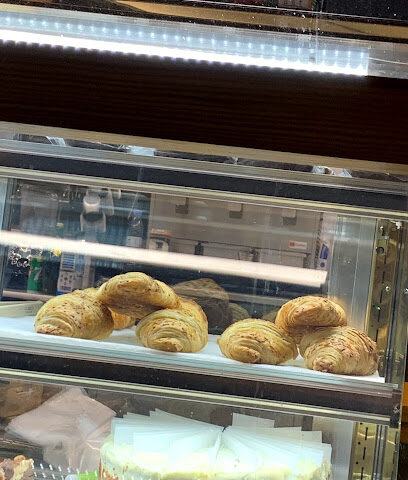 بن أسود وأبيض - الكورنيش - جازان - +966 53 336 2990