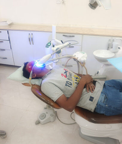 مجمع عيادات "تاج آزال" لطب الأسنان - ابو عريش - +966 17 324 4424