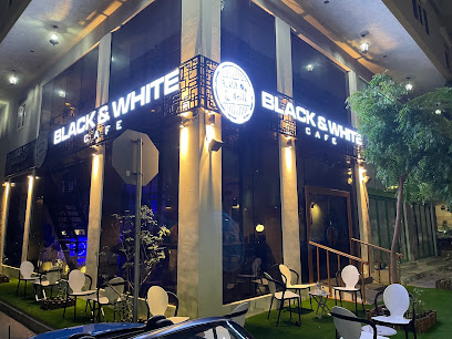 مقهى بلاك اند وايت - الخبر - +966 53 615 2072