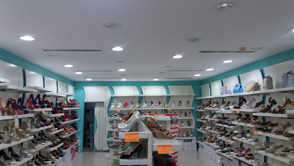 الرائد للاحذية - الطائف - +966 53 458 1145