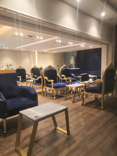 شيشة لاونج فندق جولديش - Dhahran Saudi Arabia|Al Qashlah|8437،|95CF+94G