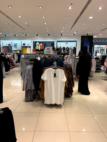 إل سي وايكيكي - Dhahran Saudi Arabia|Mall of Dhahran Blvd