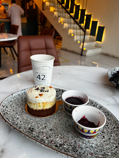 لو 42 كافيه - Saudi Arabia|Dammam 32444|An Nur|King Saud St