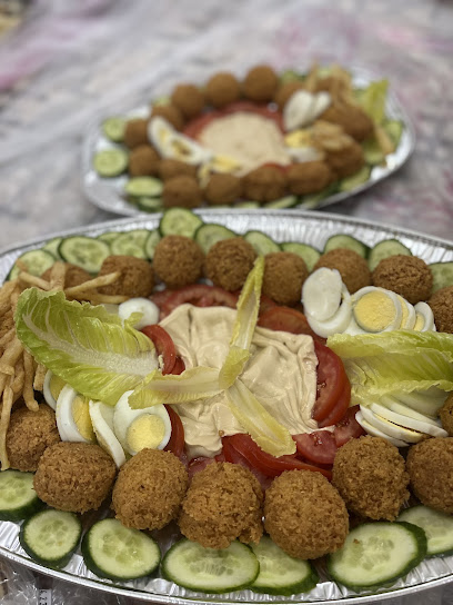 بوفيه سندويش مطعم قرية ركن الفلافل - Saudi Arabia|Az Zulfi 15943|3770