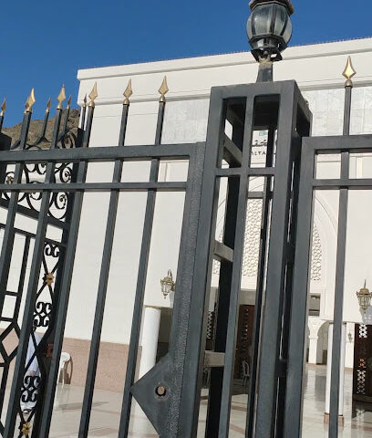 سطحه نقل سيارات المدينه المنوره شيخ اعجاز - المدينة المنورة - +966 50 273 7501