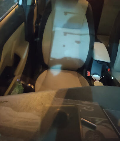 بن دعجم لتأجير السيارات - خميس مشيط - +966 53 573 5756