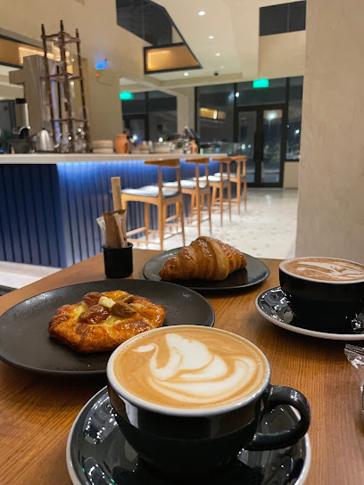 صالة كايلة - Saudi Arabia|Yanbu 46425|St|King Khalid Rd