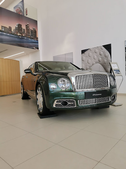مول السيارات الفاخرة - Riyadh 12384